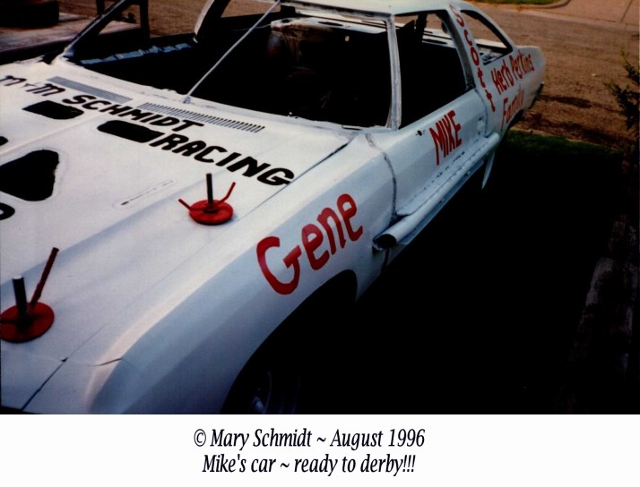 08-1996-MikeReadyToDerby1116