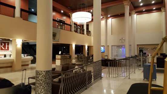 23622360_10215145127364709_1857125573100561967_n